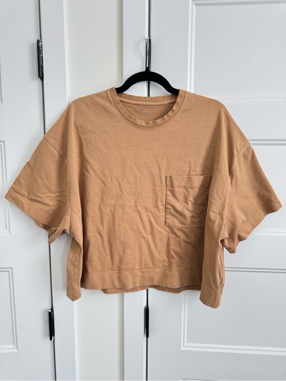 Athleta Boxy Oversized Cropped Pocket Women’s Tee in Gold | 100% Cotton